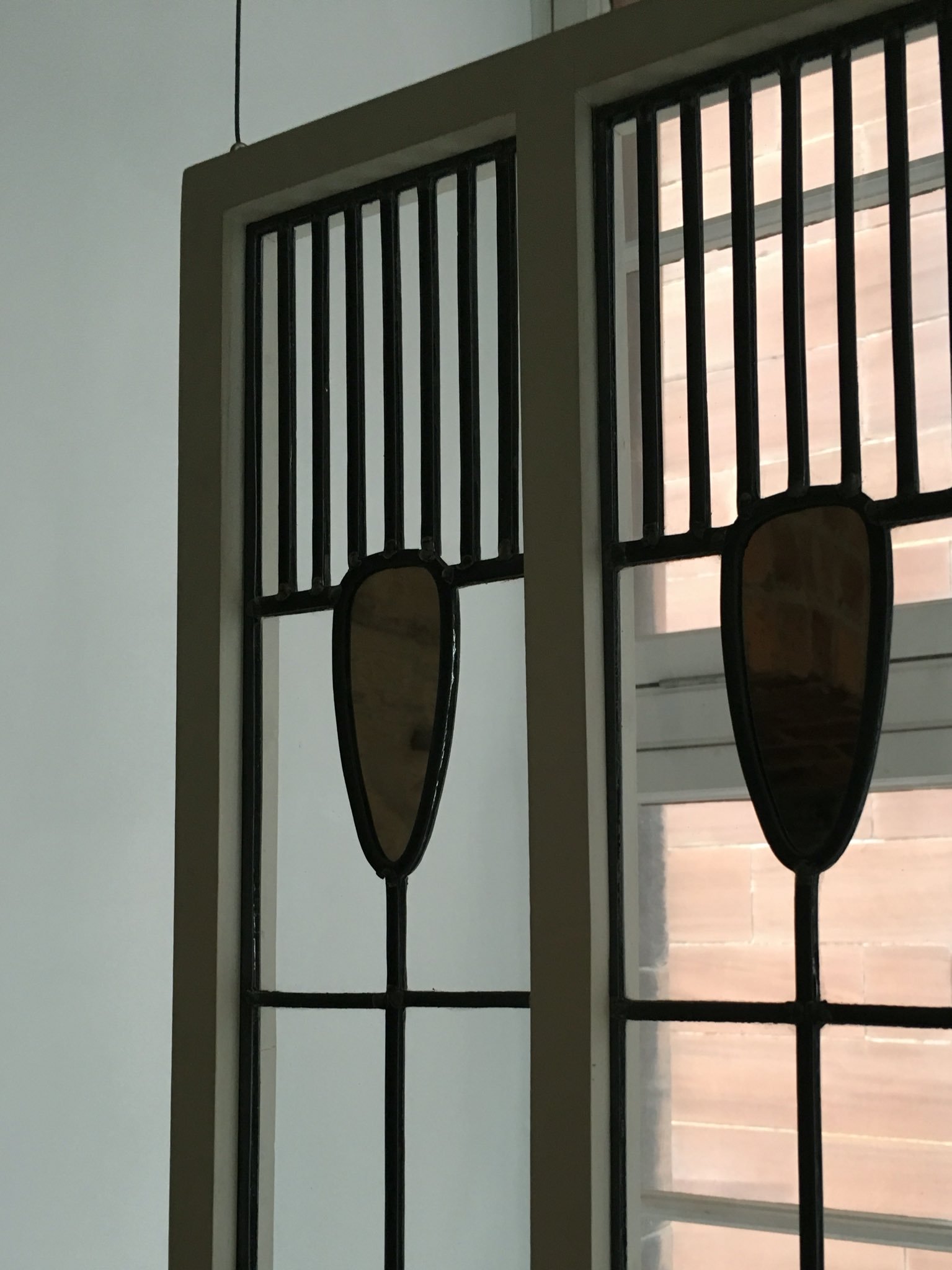 Understanding Mackintosh as a form of modern design that is not minimalist straight lines, more humanist # https://t.co/BYSOtDcVN5