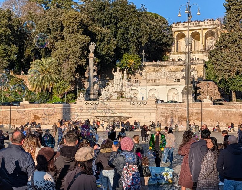 Bubbles with the Terrazza del Pincio in the background