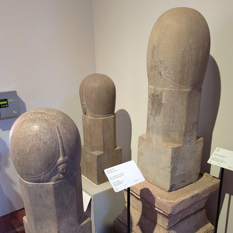 Several very detailed Shiva linga