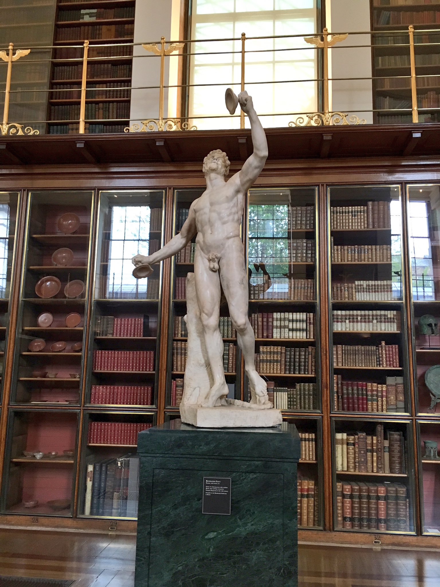 The last thing I saw at the British Museum, the Rondanini Faun. Back in the Enlightenment Room to conclude my visit. https://t.co/cnfwwaS9eq