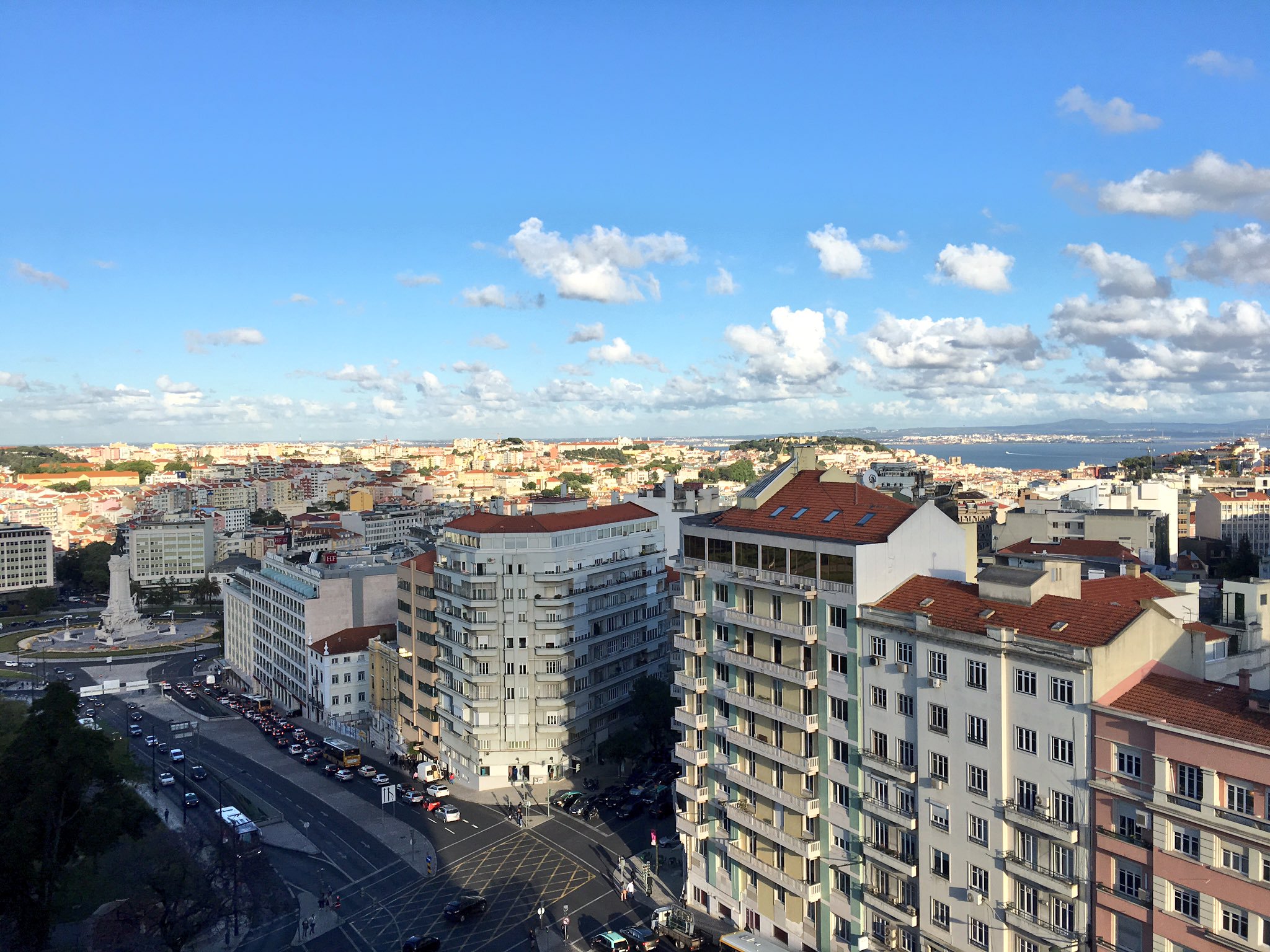 Actually this is our welcome to Portugal, friendly service and a room with a lovely view. https://t.co/tGY9vcHeqJ