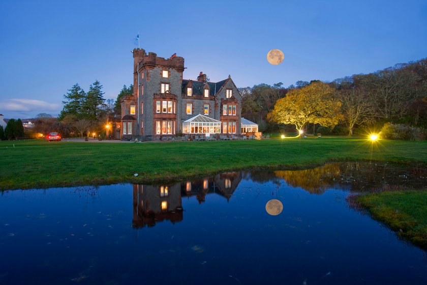 Best hotel / restaurant of the trip so far: Isle of Eriska. Great food! Even has its own crannog. (Not my photo) https://t.co/JLBFCpJRDt